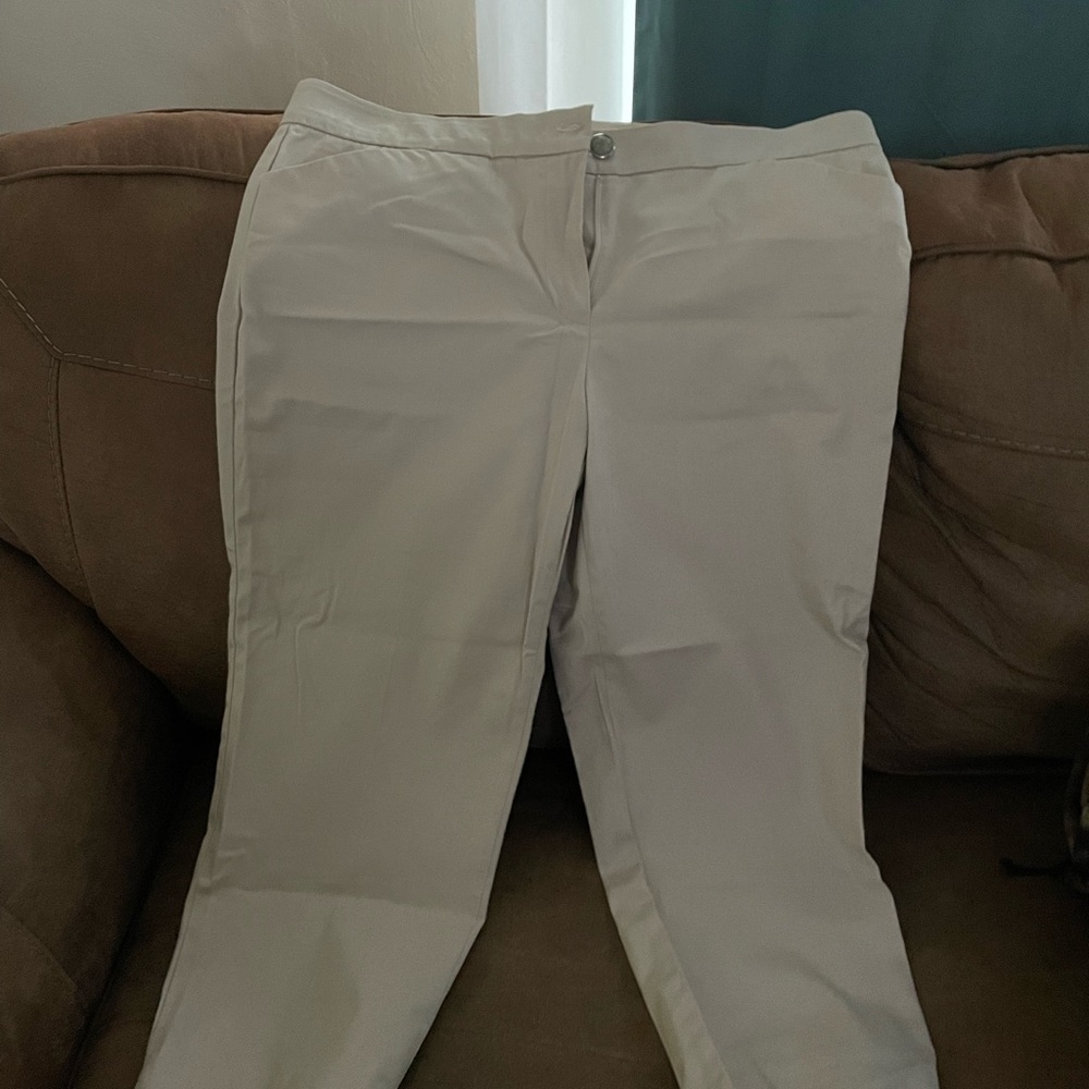 Capris - Picture 4 of 5